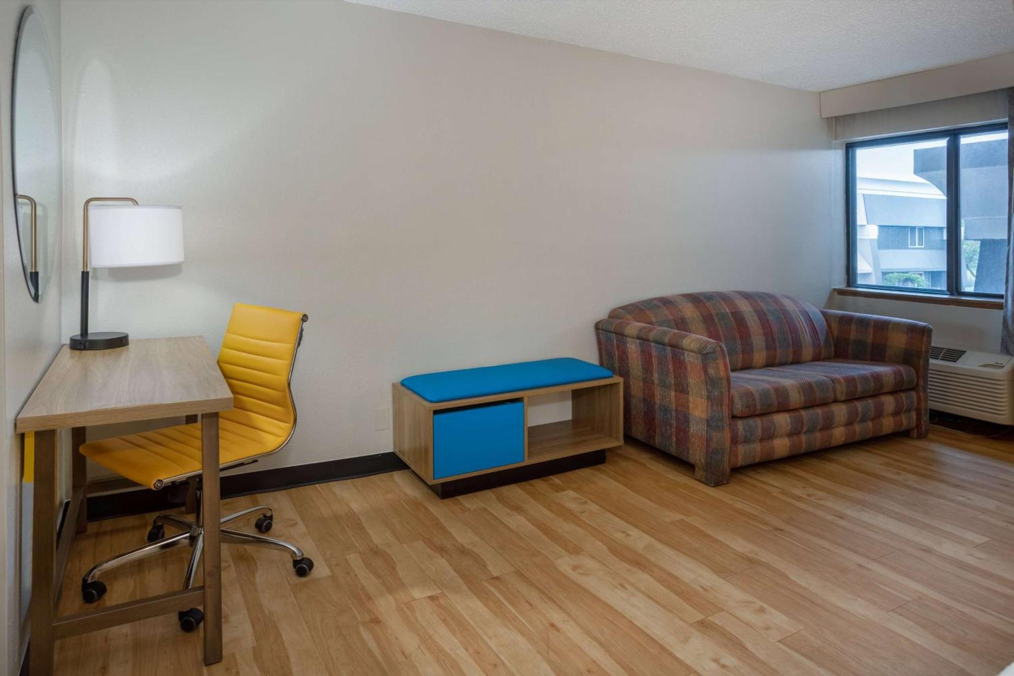 Days Inn By Wyndham Pleasant Prairie Kenosha Exteriör bild