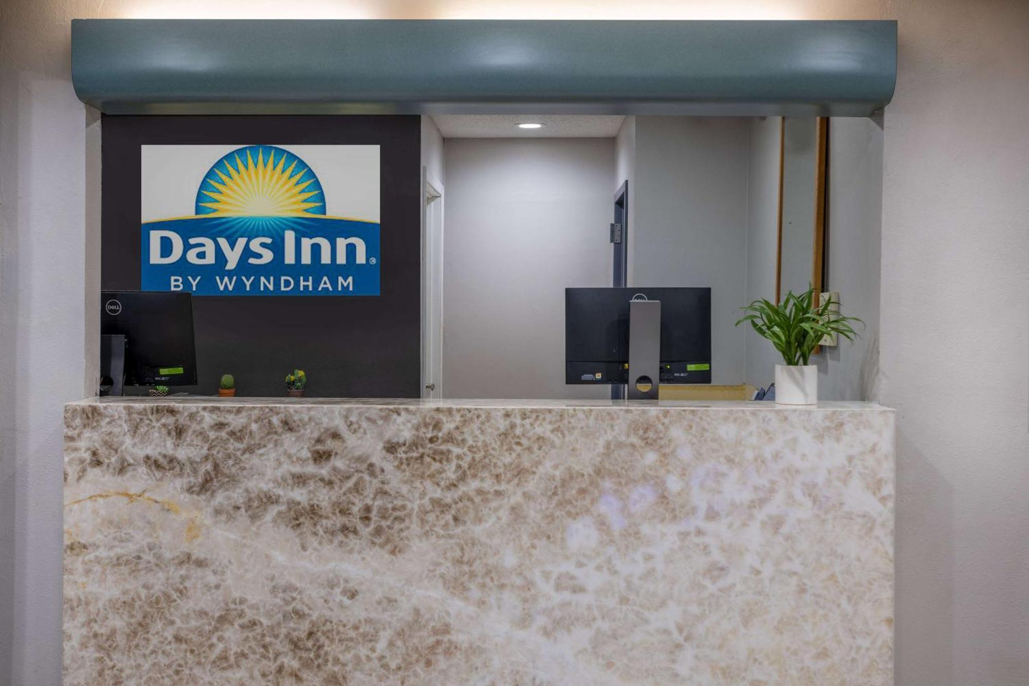 Days Inn By Wyndham Pleasant Prairie Kenosha Exteriör bild