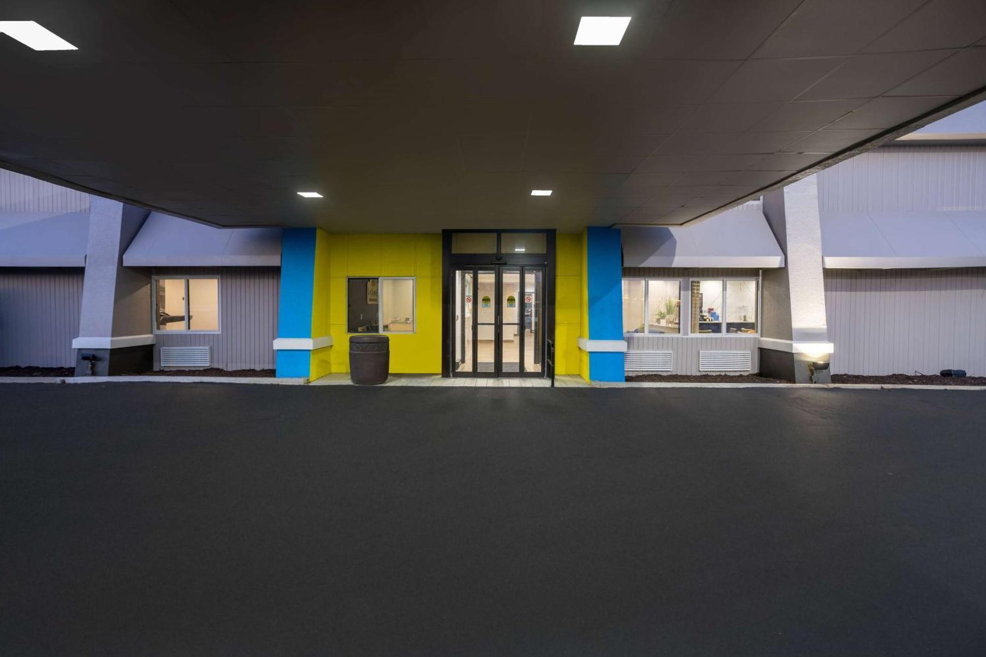 Days Inn By Wyndham Pleasant Prairie Kenosha Exteriör bild